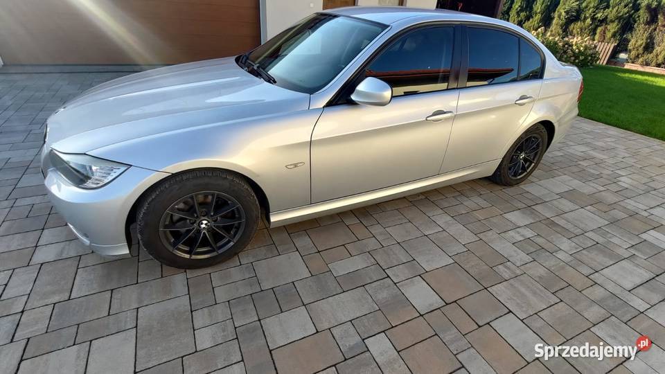BMW e90 Czarna