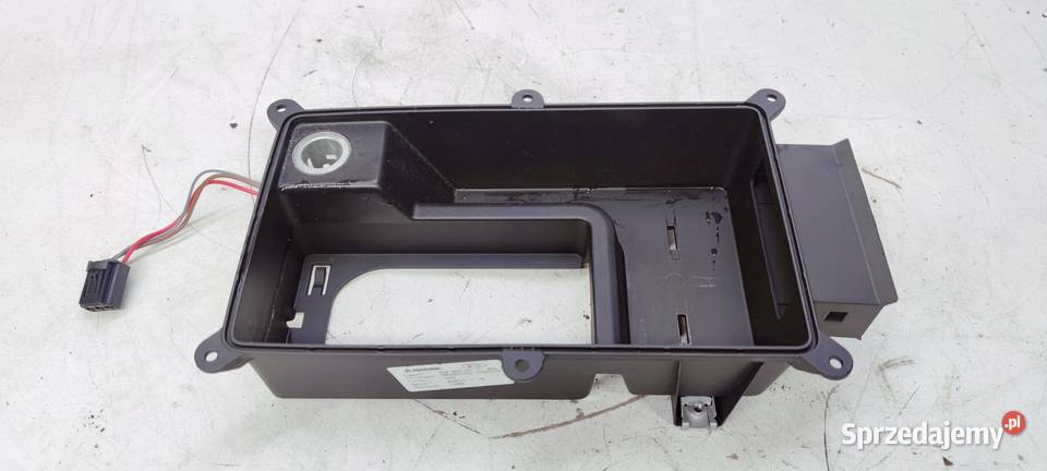 SCHOWEK PÓŁKA TUNELU AUDI A4 B9 8W0864981C Przystajń sprzedam