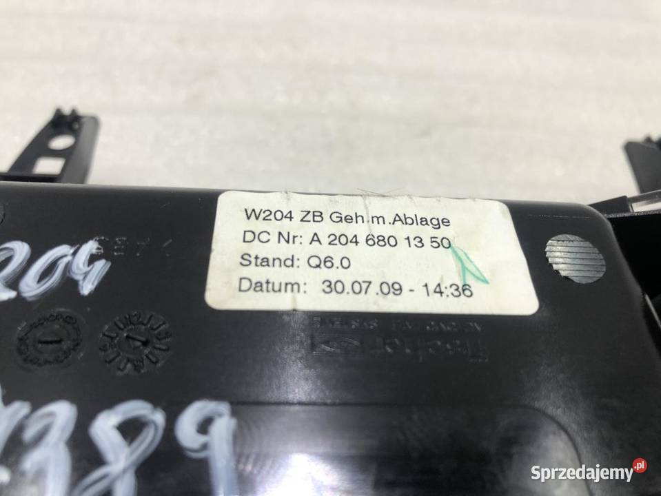 POPIELNICZKA MERCEDES W204 A2046801350