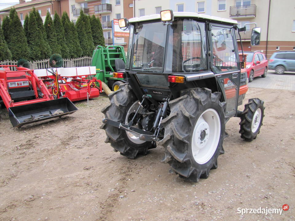 Traktor Kubota GL29 pług śnieżny do odśnieżania Węgrów