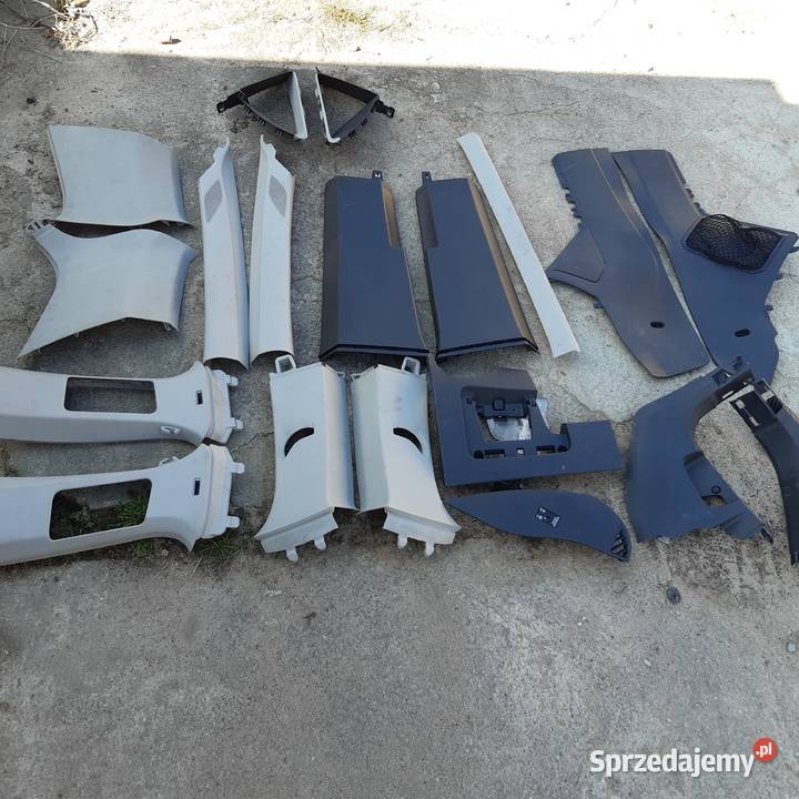 VW Touran III plastik 5T 2016 słupek osłona Dębno