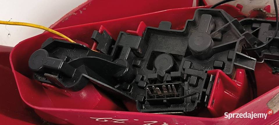 LAMPA PRAWA TYŁ PEUGEOT 307