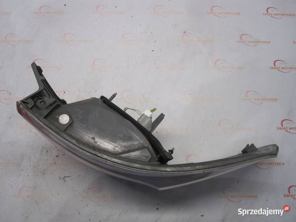TOYOTA AVENSIS T27 III 09r lampa lewa tył osobowe Kielce sprzedam
