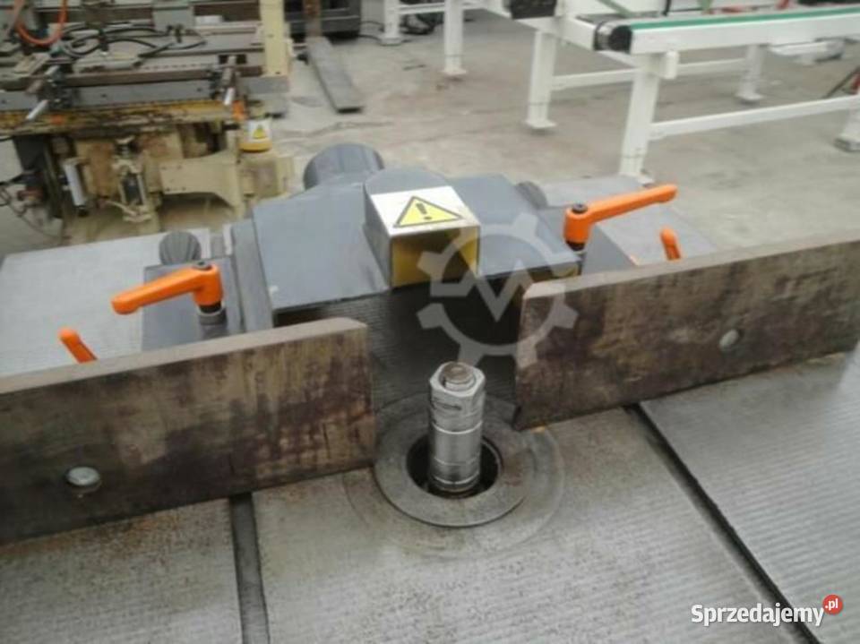 frezarka dolnowwrzecionowa famot z falownikiem Kłodawa