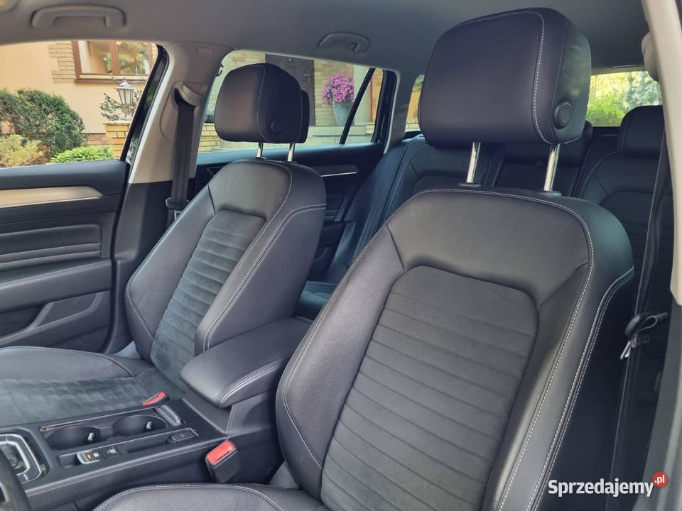 VW Passat 4Motion Elegance Matrix Led Virtual Samochody osobowe
