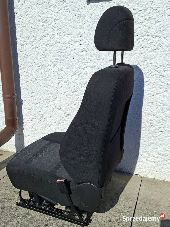 Peugeot 307 fotel pasażera przód 5D HB Rok produkcji 2003 Fotele i kanapy Trzcinica