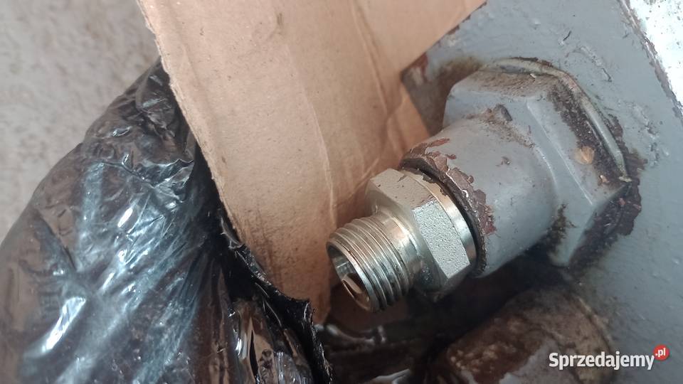 Rozdzielacz hydrauliczny podnośnika Ursus c330 sprzedam