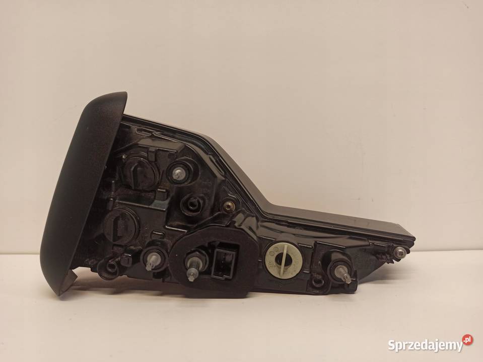 AUDI A4 B9 LAMPA LEWY LEWA TYŁ AVANT 8W9945075A