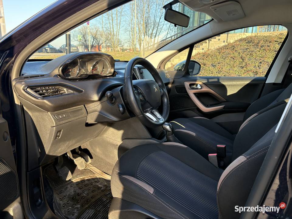 Peugeot 208 niski przebieg