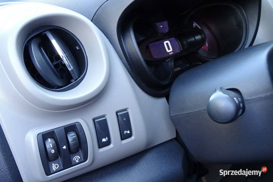 Opel Vivaro Opel Vivaro L2H1 K2900 9 osobowy Góra Kalwaria