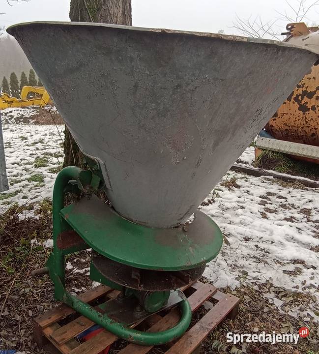 Rozsiewacz nawozów Siewniki i sadzarki Bronisław