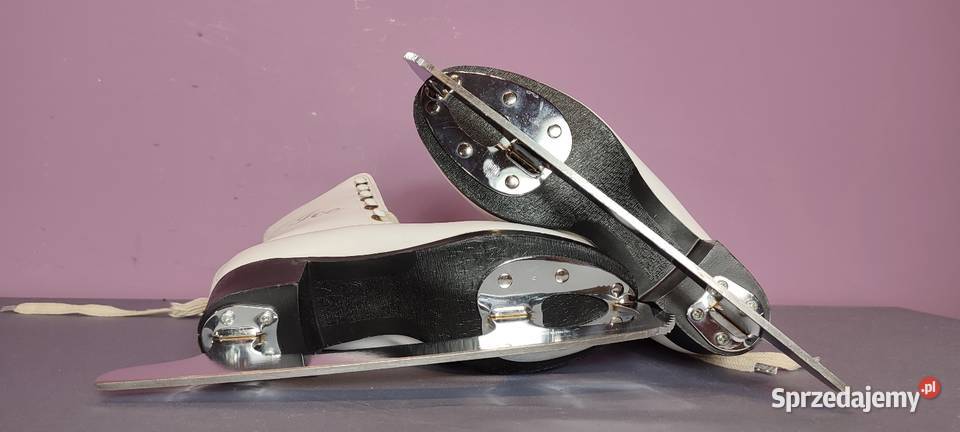 Łyżwy BOTAS figurowe skórzane rozmiar 35 wkładka Jasień