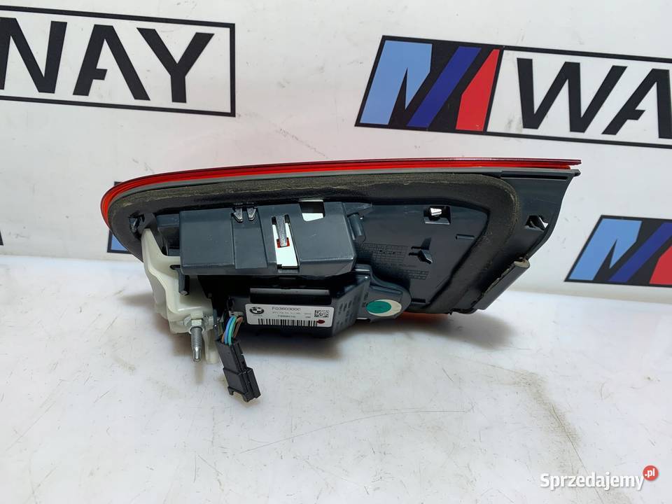 BMW F20 F21 LIFT LAMPA TYŁ LEWA W KLAPĘ osobowe