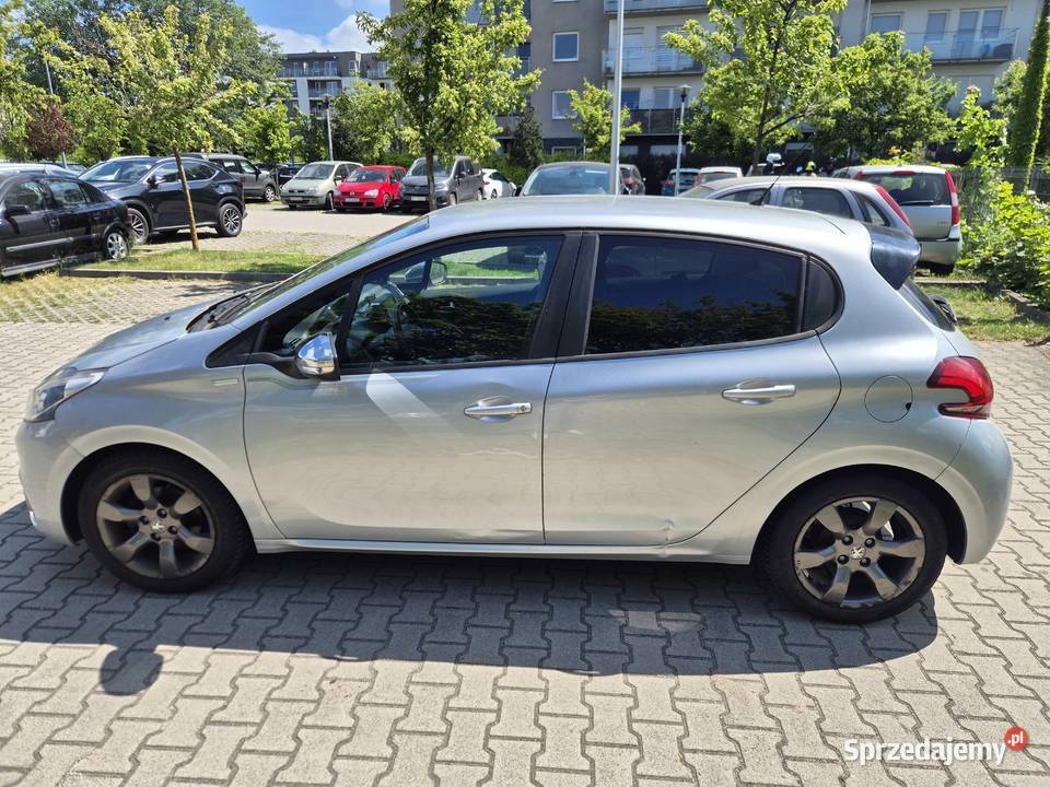 Peugeot 208 2015 r 106 Klimatyzacja Rozrząd do 1200cm3 Poznań