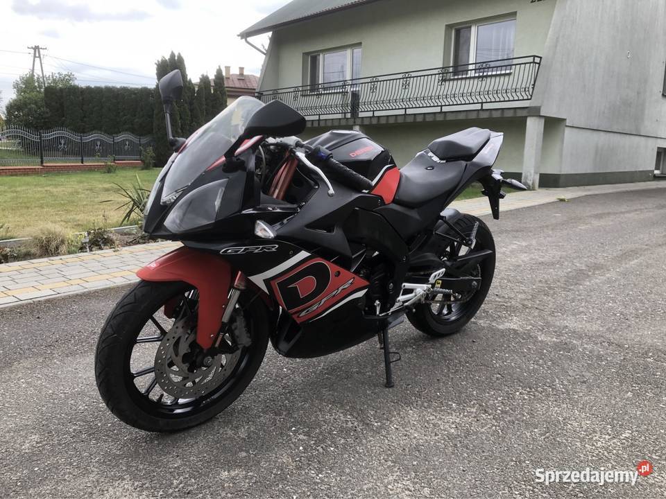 Derbi GPR125 Aprilia RS4 CBR RSRieju Senda Czarna