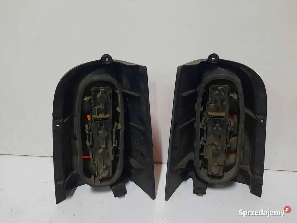312G MERCEDES VITO W638 LAMPA LEWA PRAWA TYLNA Włoszczowa