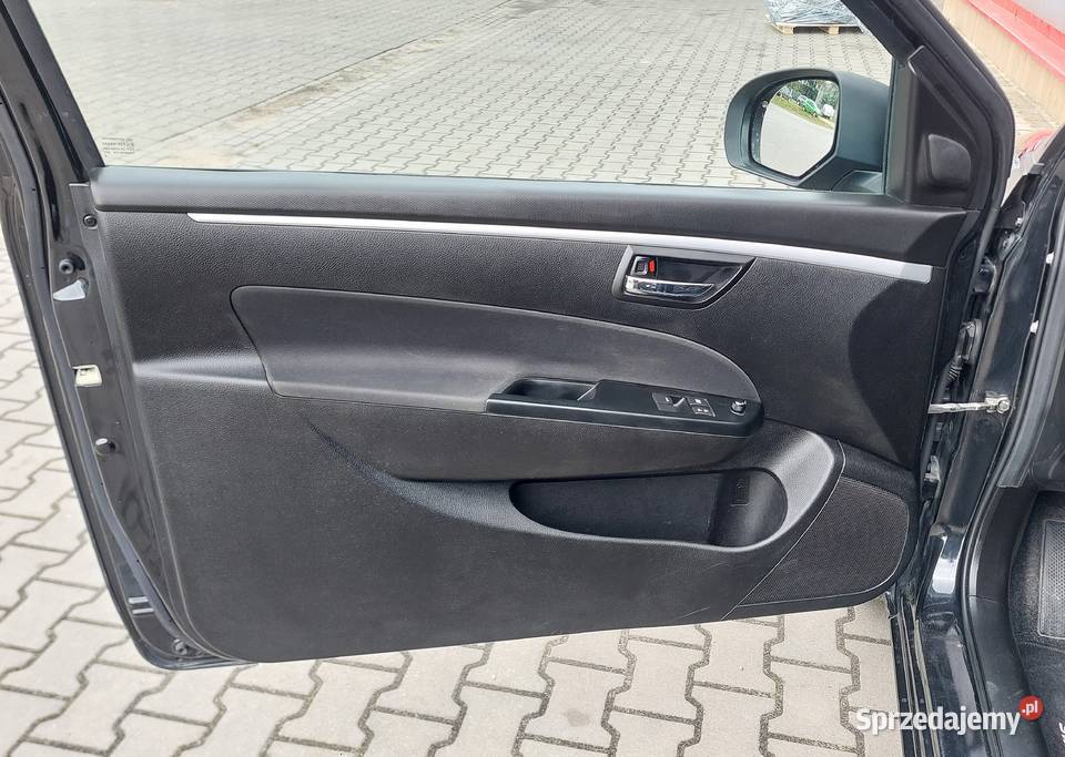 Suzuki Swift gniazdo USB Suzuki świętokrzyskie Piekoszów