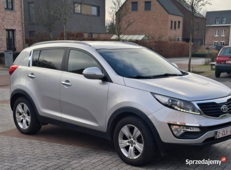 Kia Sportage III 16 benzyna 160oookm Ledy poduszka powietrzna sprzedam