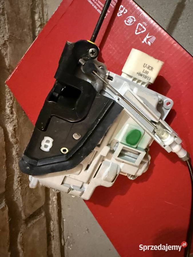 Zamek drzwi rygiel Audi A6 prawy tył ORYGINAŁ Kolbuszowa Dolna