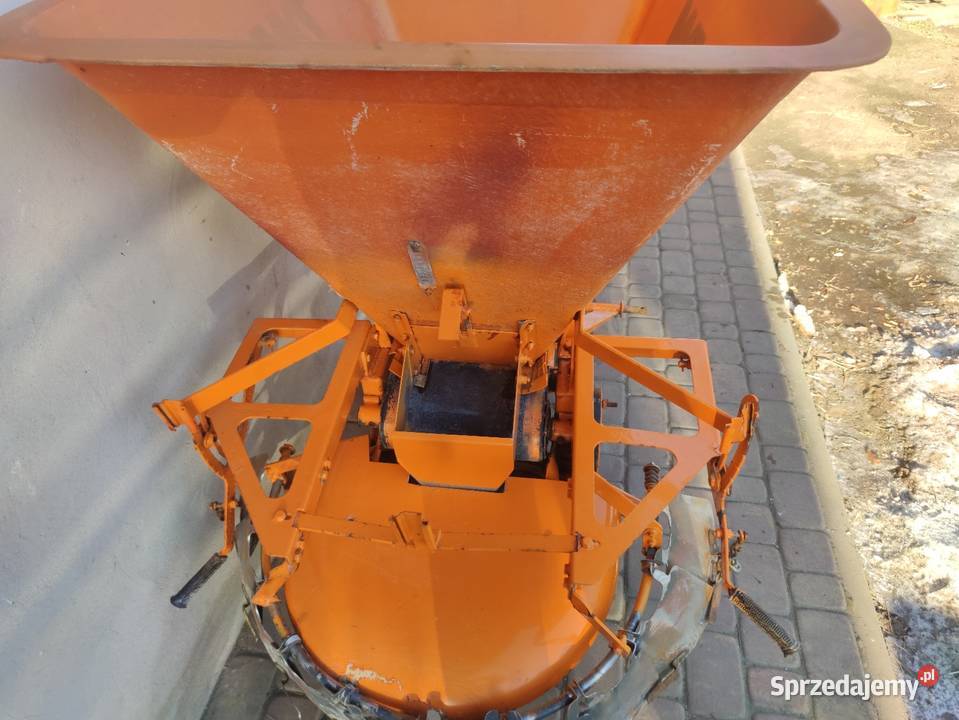 Piaskarka solarka drogowa rozsiewacz kłos motyl nieuszkodzony Wieluń