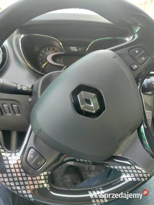 Super zwinne autko z poszukiwanym silnikiem 12