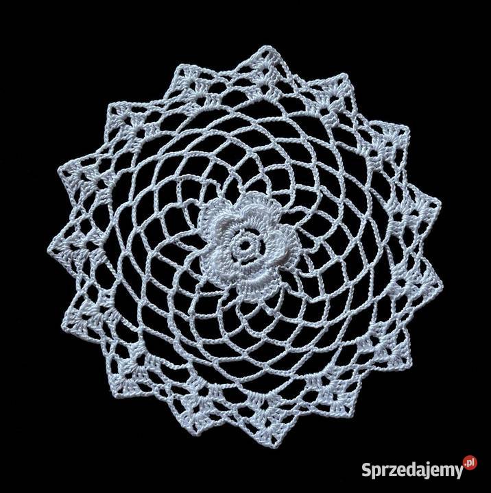 Serwetka szydełkowa 16 S119