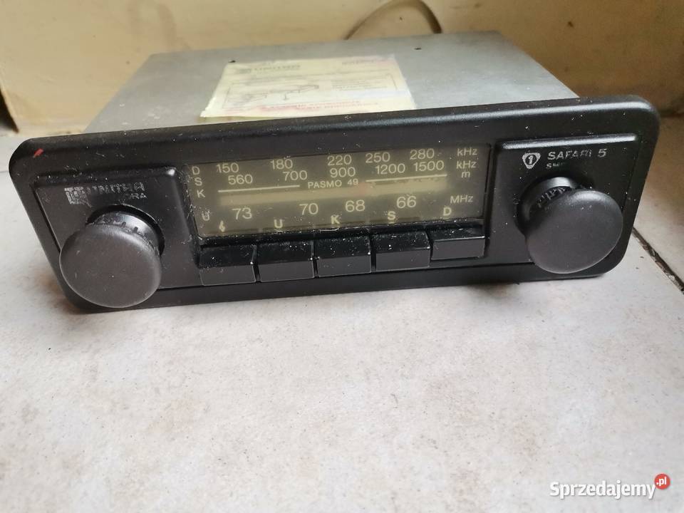 Stare radio samochodowe z PRL u Kraków