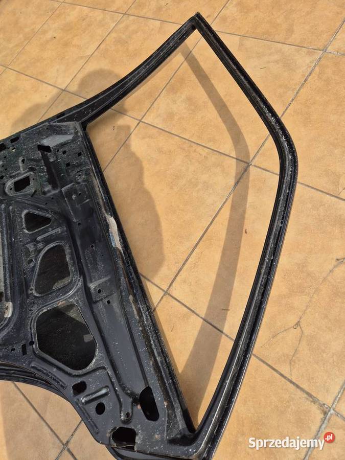 mercedes 124 drzwi tylne NOWE tył prawy prawe osobowe Drzwi Białystok sprzedam