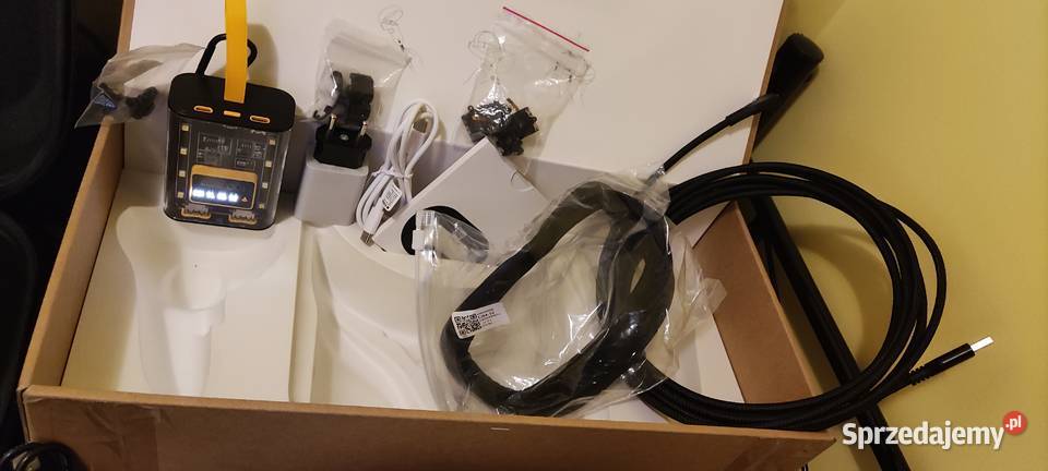 Gogle VR Oculus Quest 2 128GB trochę akcesorii Grzywna