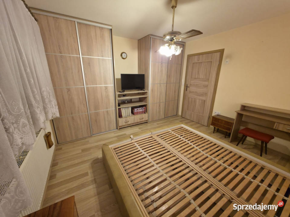 Klimatyczny dom z niezależnym garażem w centrum Liczba pokoi 5 zachodniopomorskie Świdwin