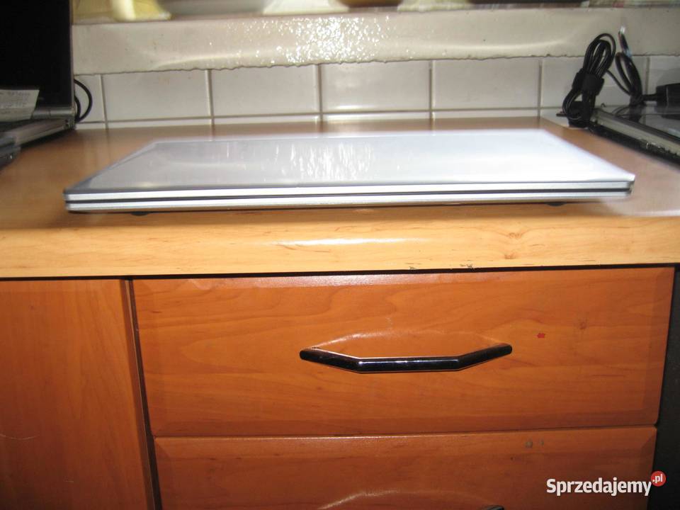 Nowy laptop slim bialy srebrny pods klaw matryca Liczba rdzeni 4 Częstochowa sprzedam