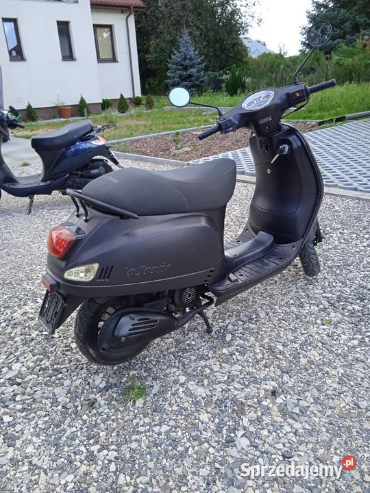 Skuter Dminin