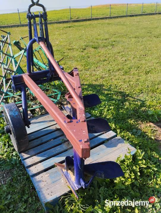 Pług 3 skibowy