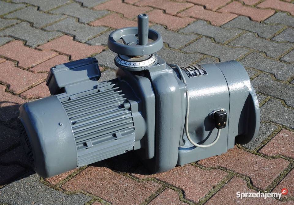 Motoreduktor kołnierzowy 15kw z regulacją