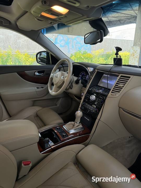 Infiniti QX70S 30d pierwszą rejestracją 2016r mazowieckie Radom