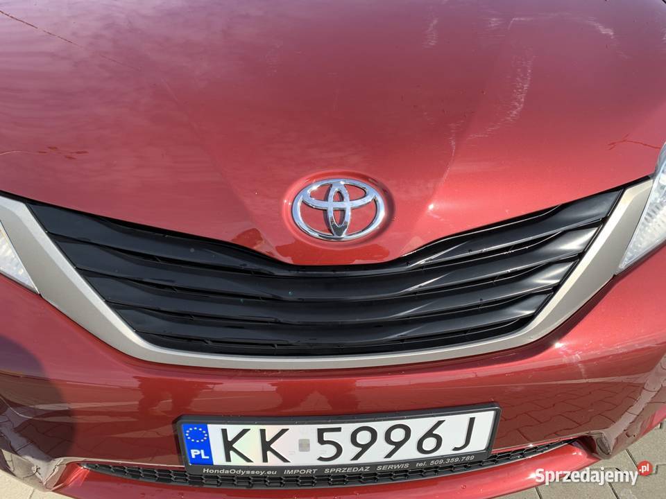 TOYOTA SIENNA 8 OSOB FRA VAT 23 Kraków