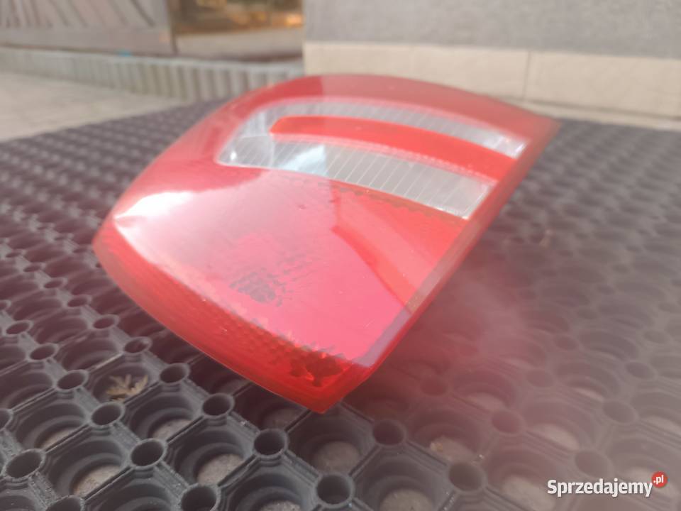 Skoda Octavia 2 II 2004 HB hatchback LAMPA PRAWY Częstochowa sprzedam