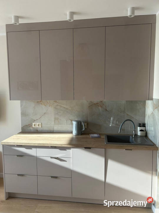 Przytulne nowe z garażem czynsz w 38m2 Warszawa