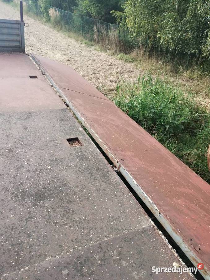 Przyczepa D 50 nieuszkodzony Słomniki sprzedam