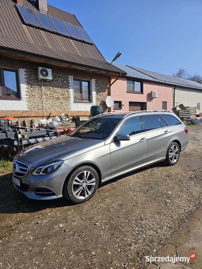 Mercedes Benz W212 E350 polift full Podedwórze