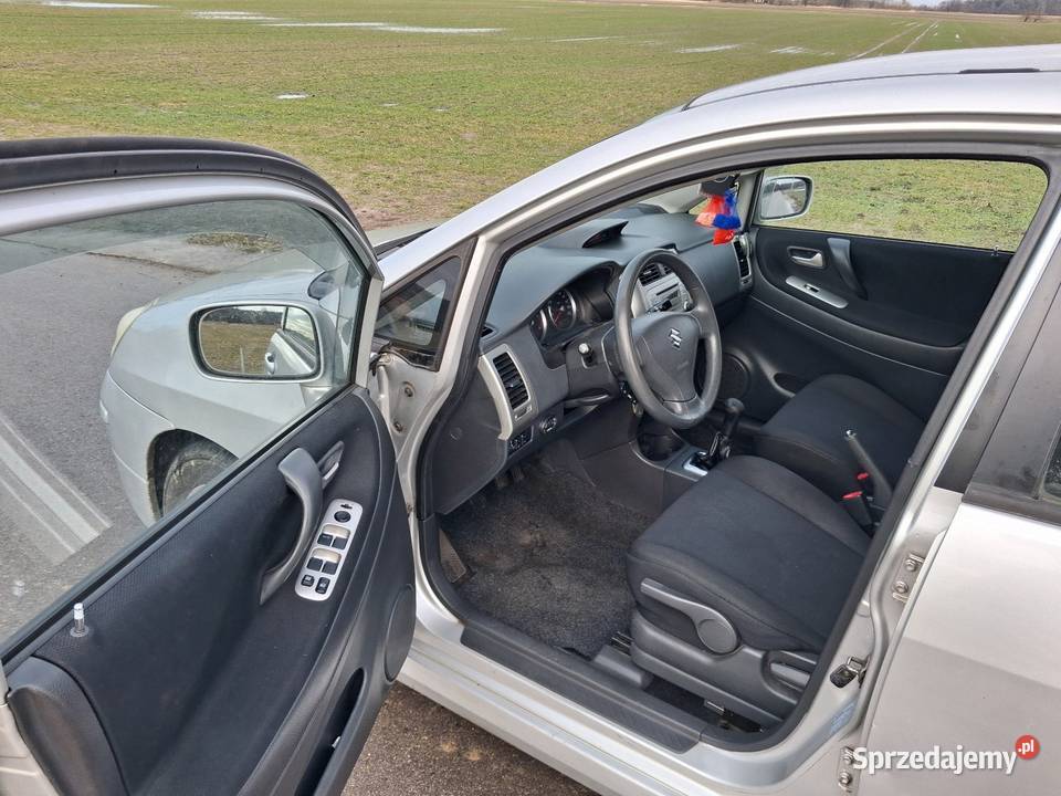 Suzuki Liana 14 diesel Grzane lusterka klima autoalarm Liana Sekursko sprzedam