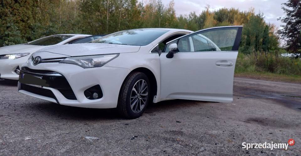Toyota Avensis 2015 18 benzyna sedan komputer pokładowy Gliwice sprzedam