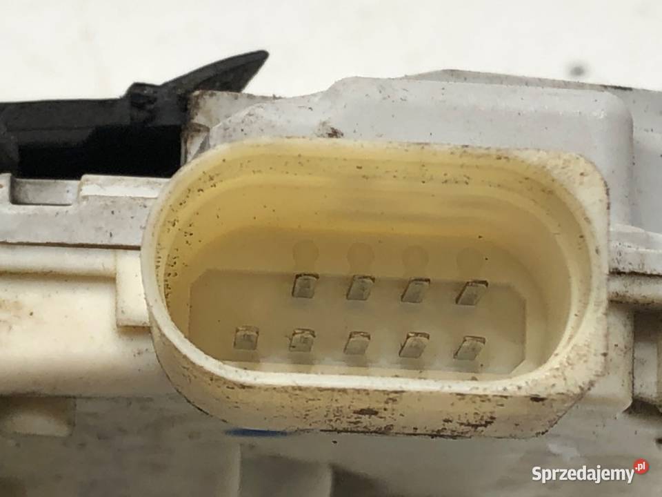 ZAMEK DRZWI LEWY TYŁ AUDI Q7 4L Hatchback 0616