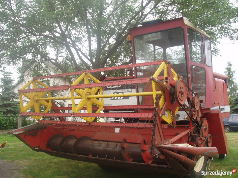 Massey Ferguson 520 kombajn zbożowy Bądkowo