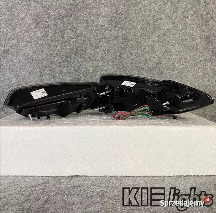 WYPRZEDAŻ BMW G20 G80 M3 2018 teraz lampy tylne osobowe sprzedam