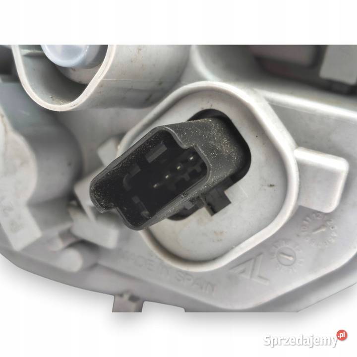 LAMPA PRAWA Renault Captur I tylna tylnia prawy sprzedam