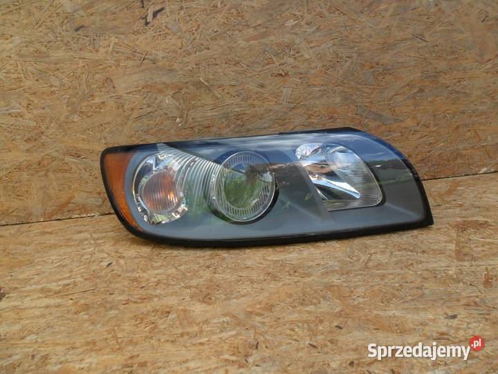 VOLVO V50 S40 II lampa lewa 30698885 Nowy Tomyśl