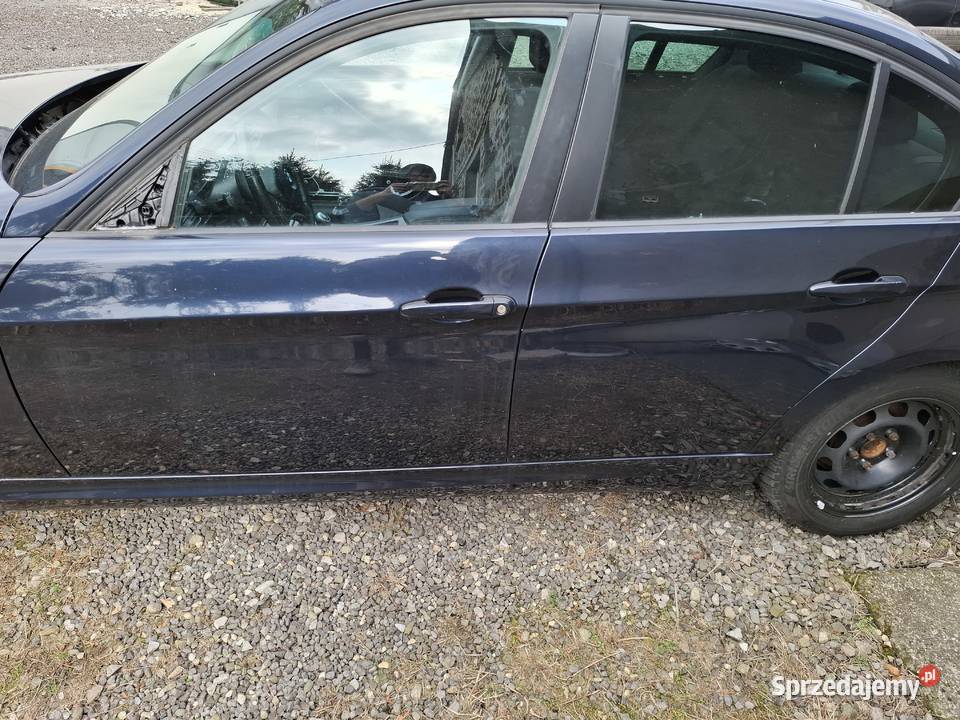 BMW E90 NA CZĘŚĆI CAŁA 20I Bronów