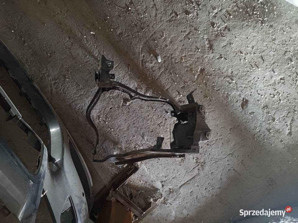 CLS W218 Zderzak przód elementy mazowieckie