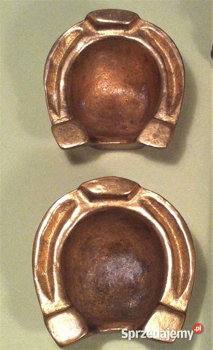 Popielniczki mosiężne w kształcie podkowy stare
